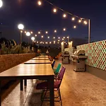 Eazy Living Tijuana Centro