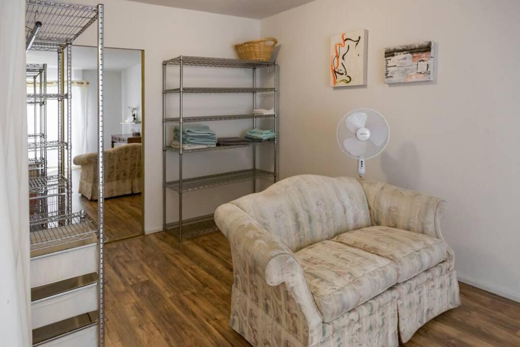 Surfboards Included In Your Stay!!! Holiday home