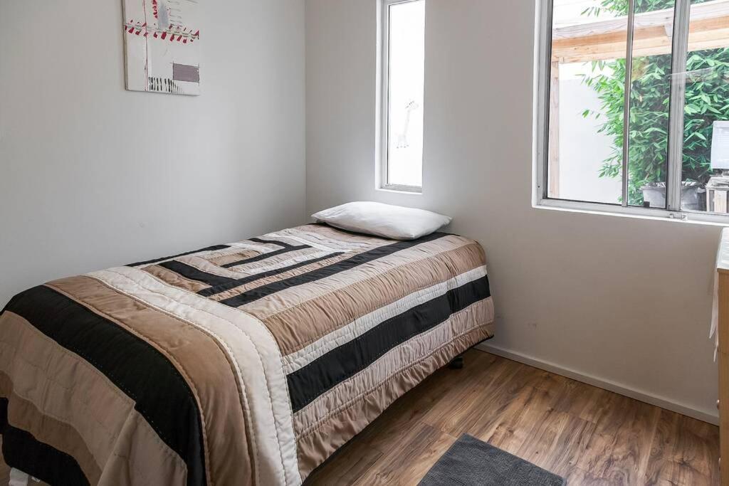 Surfboards Included In Your Stay!!! Holiday home