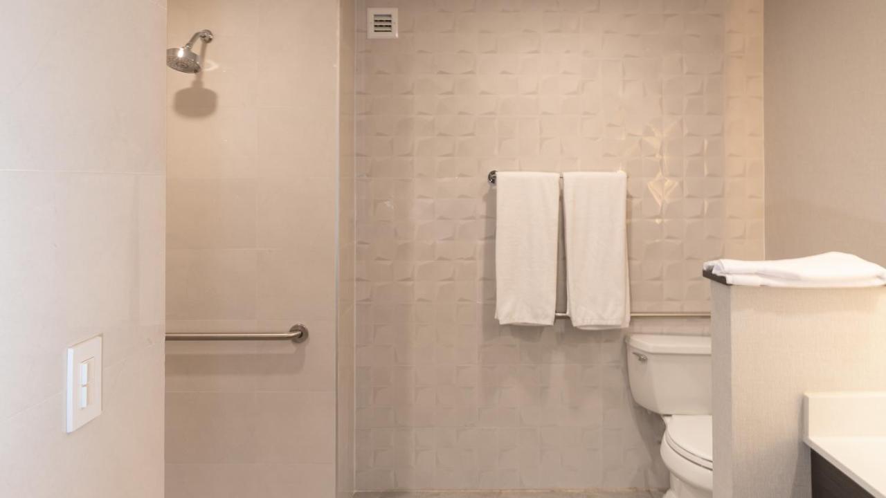 Express & - Otay By Ihg Hotel 3*