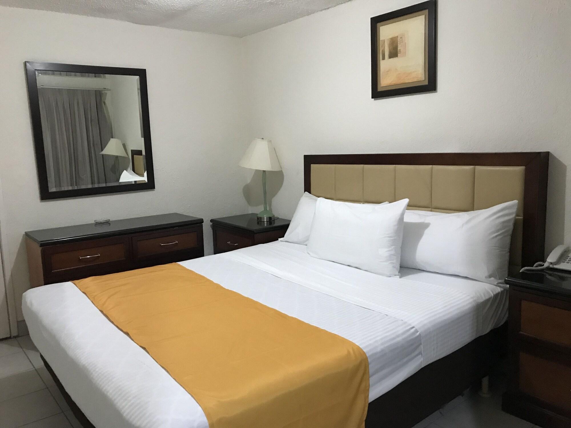 Guillen Jr Hotel Tijuana