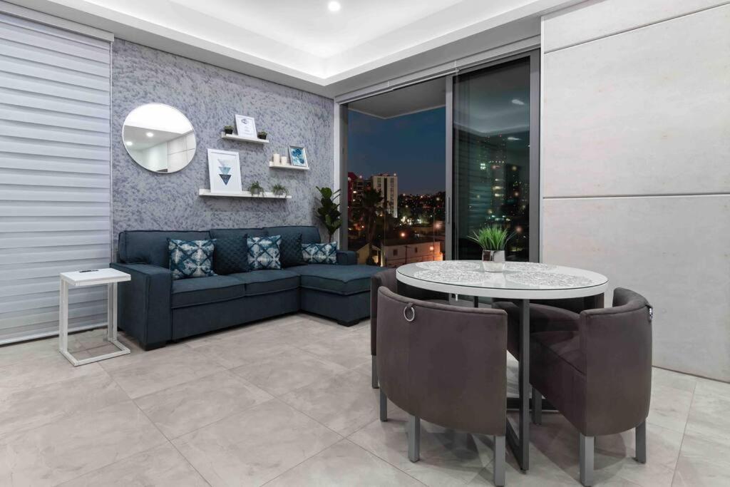 Modern And Luxurious In