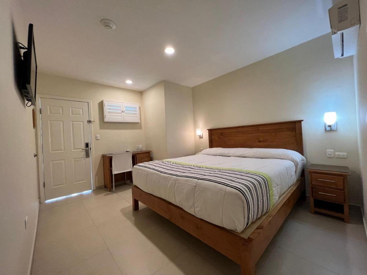 Hotel Baja 2*