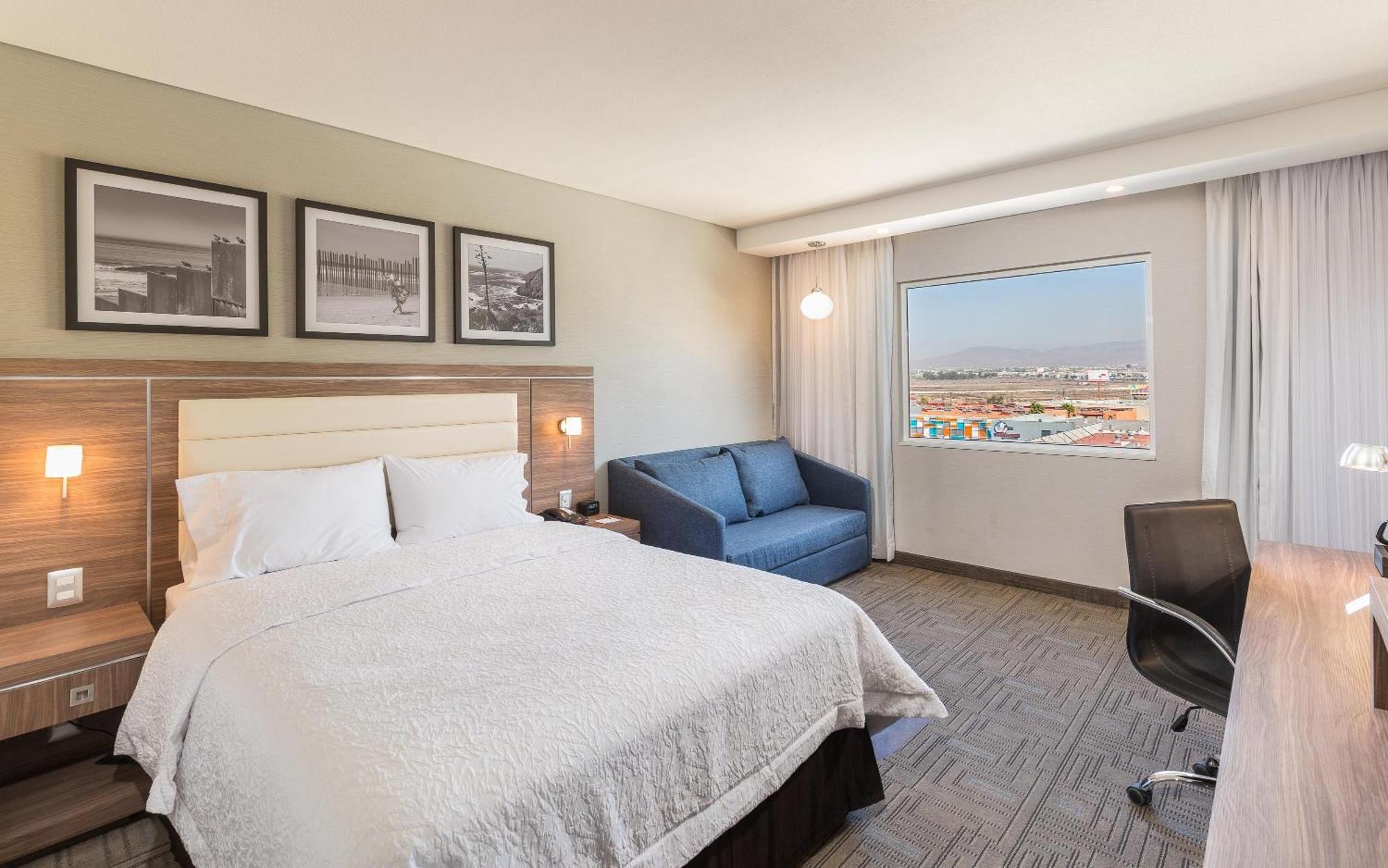 Hotel Hampton By Hilton 3*