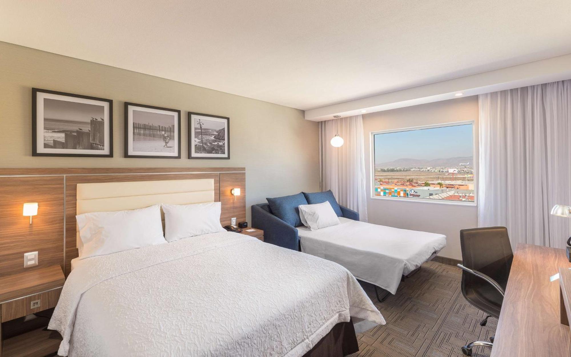 Hotel Hampton By Hilton 3*
