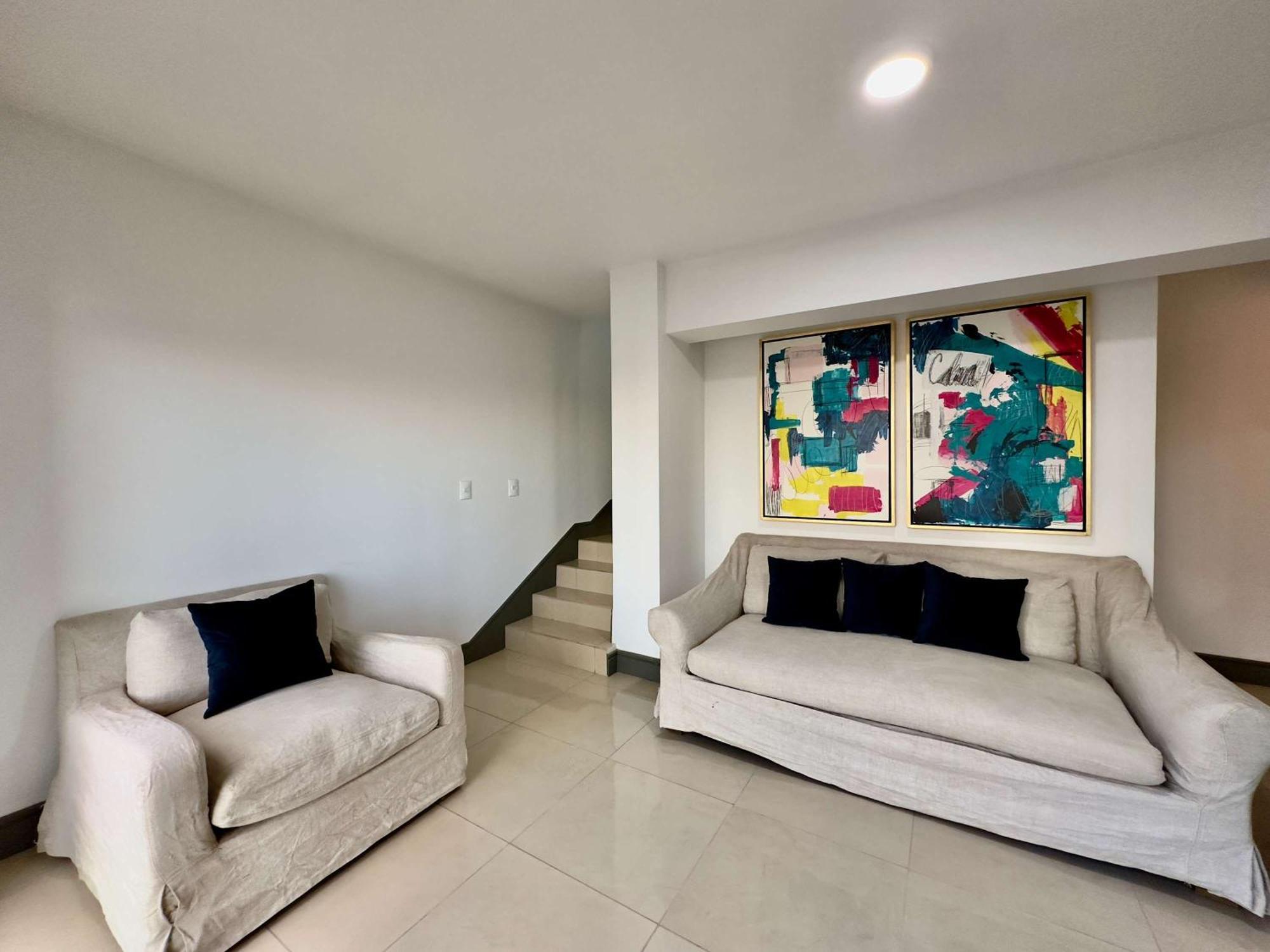 Apartment 2 Story Tj 3bdr 3br