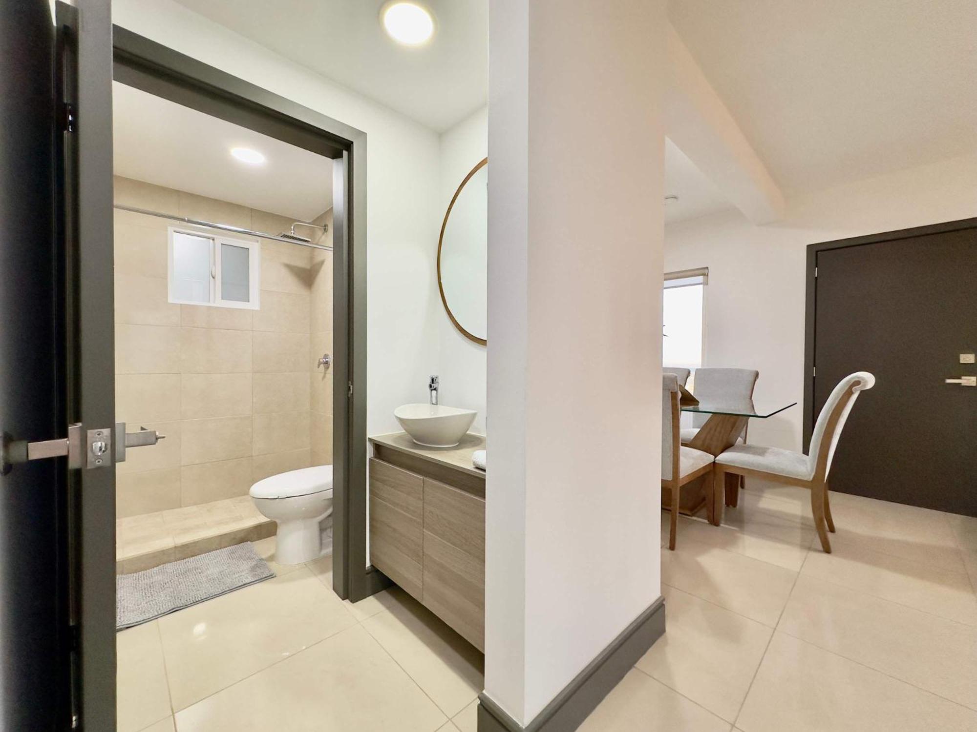 2 Story Tj 3bdr 3br Apartment *