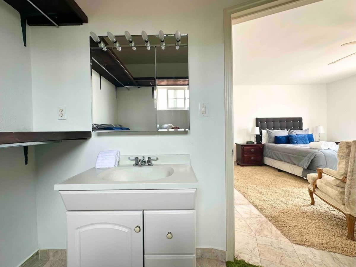 Real Del Mar For 2 Guests