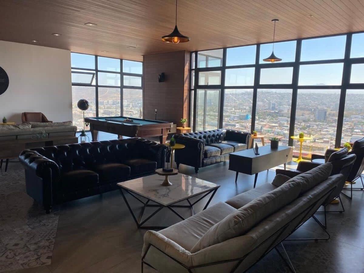 Dowtown 1 Bedroom In Av Revolucion *