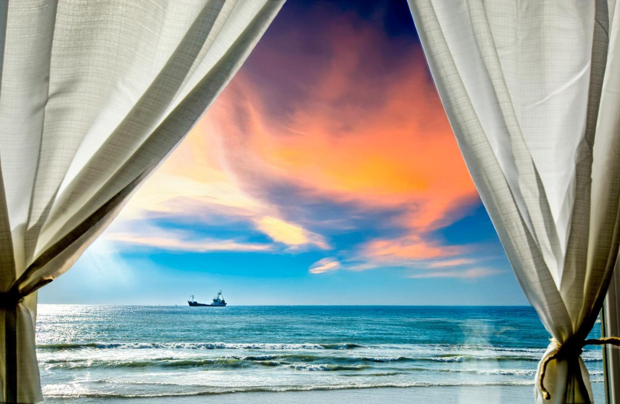 Beachfront Escape - Cozy
