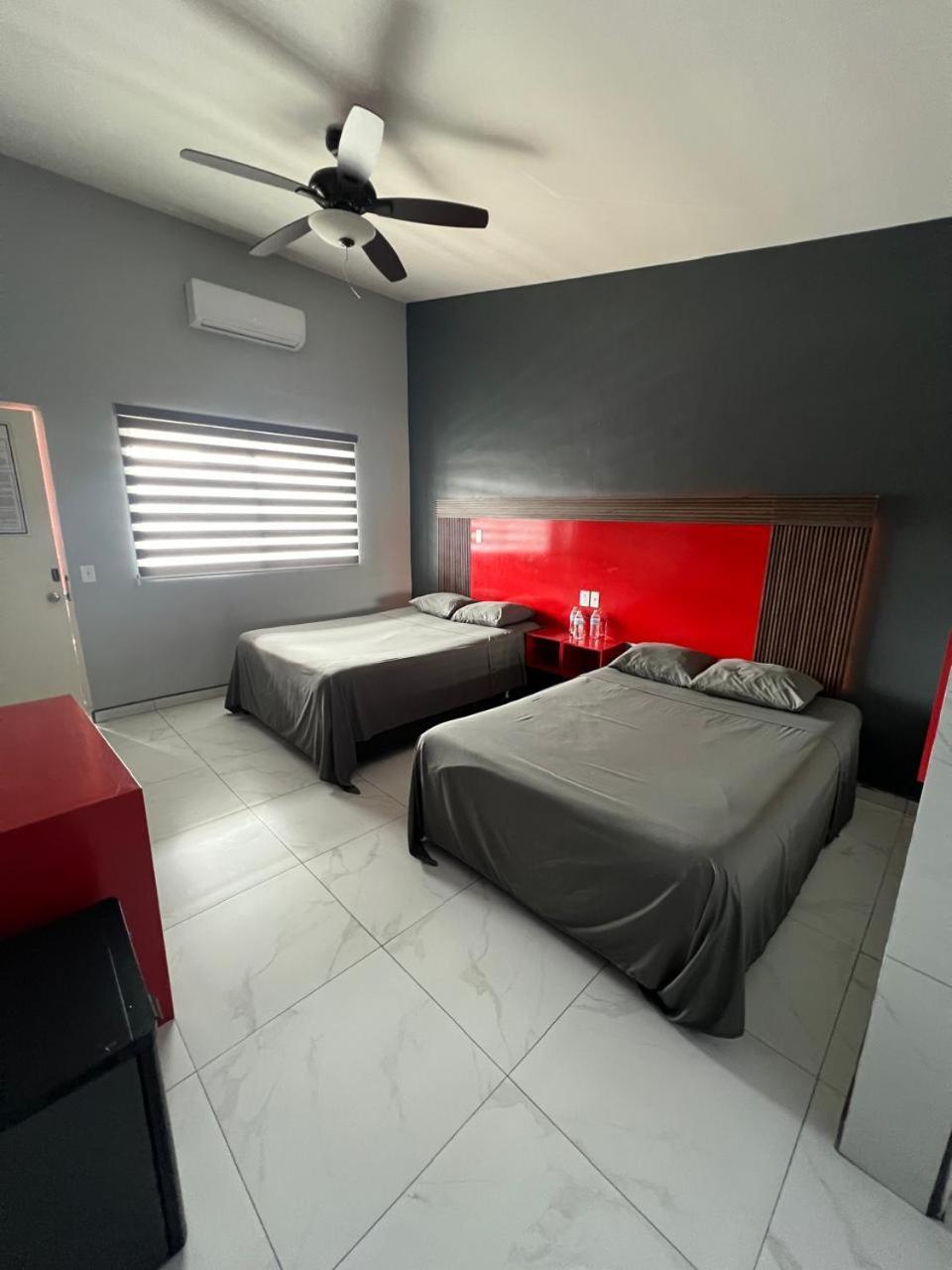 Hotel Luna Park 3*