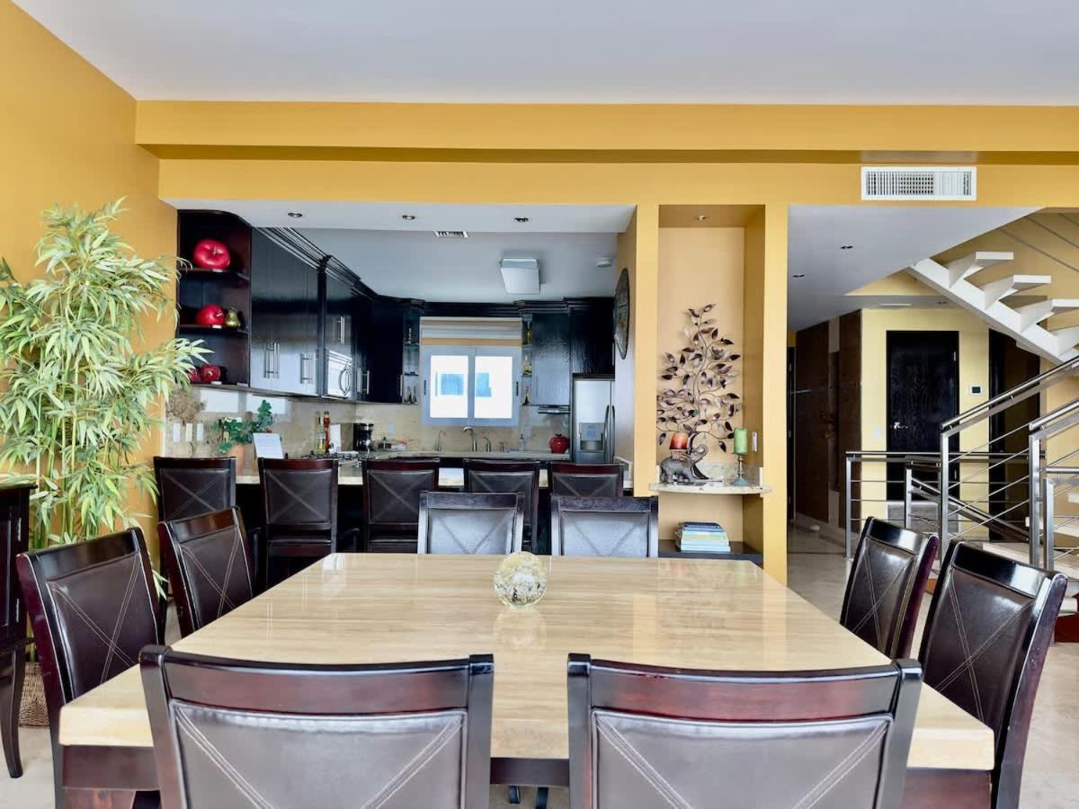 Oceanfront 4br 4 Ba Real Mediterraneo Holiday home