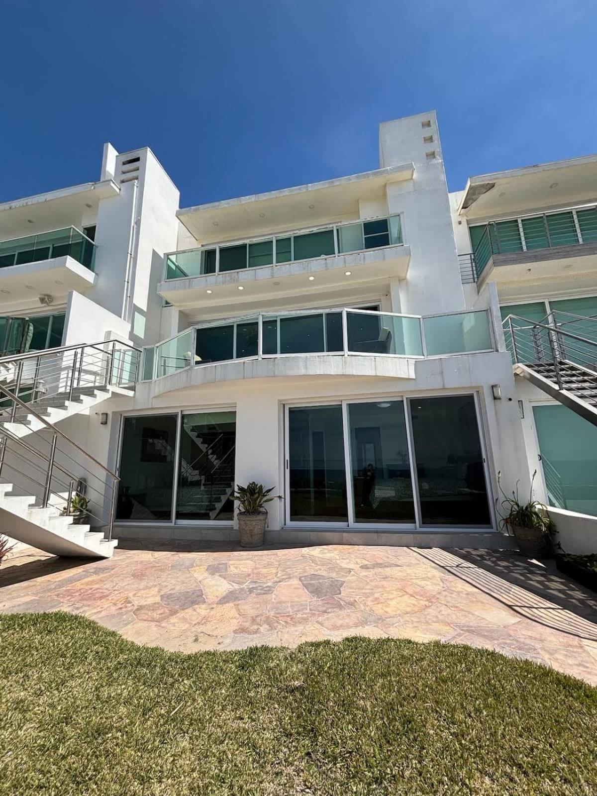 Oceanfront 4br 4 Ba Real Mediterraneo