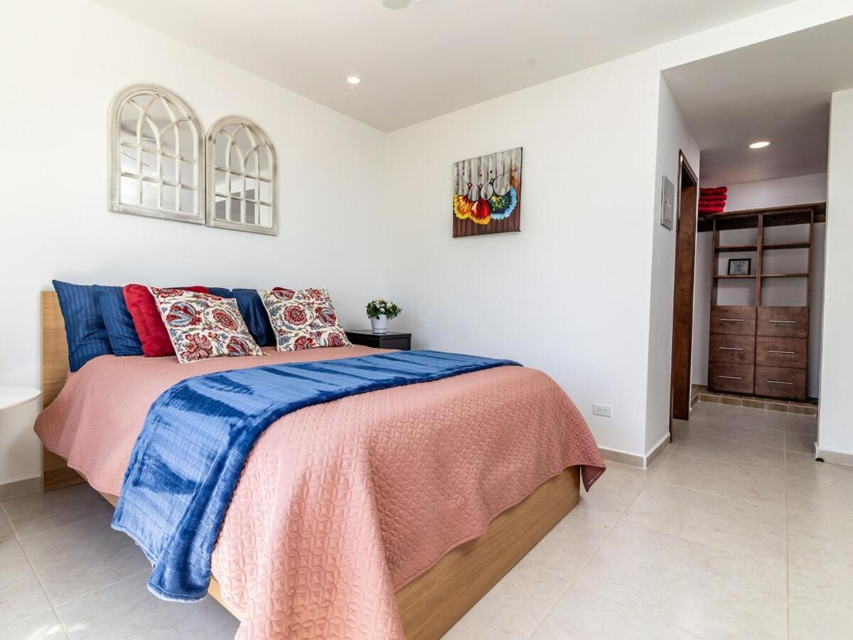 Ocean View, Amazing Sunsets, Ac, Pool Apartment Tijuana