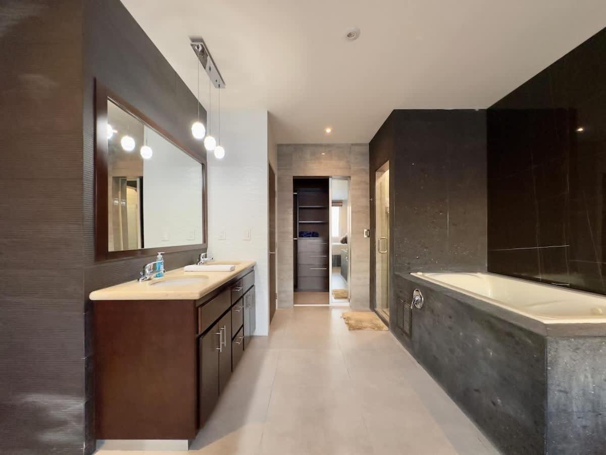 Apartment Aqua Tower 3Br-3Ba Beachfront Condo In Playas De Tijuana Tijuana