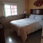 Suites Leon Rojo