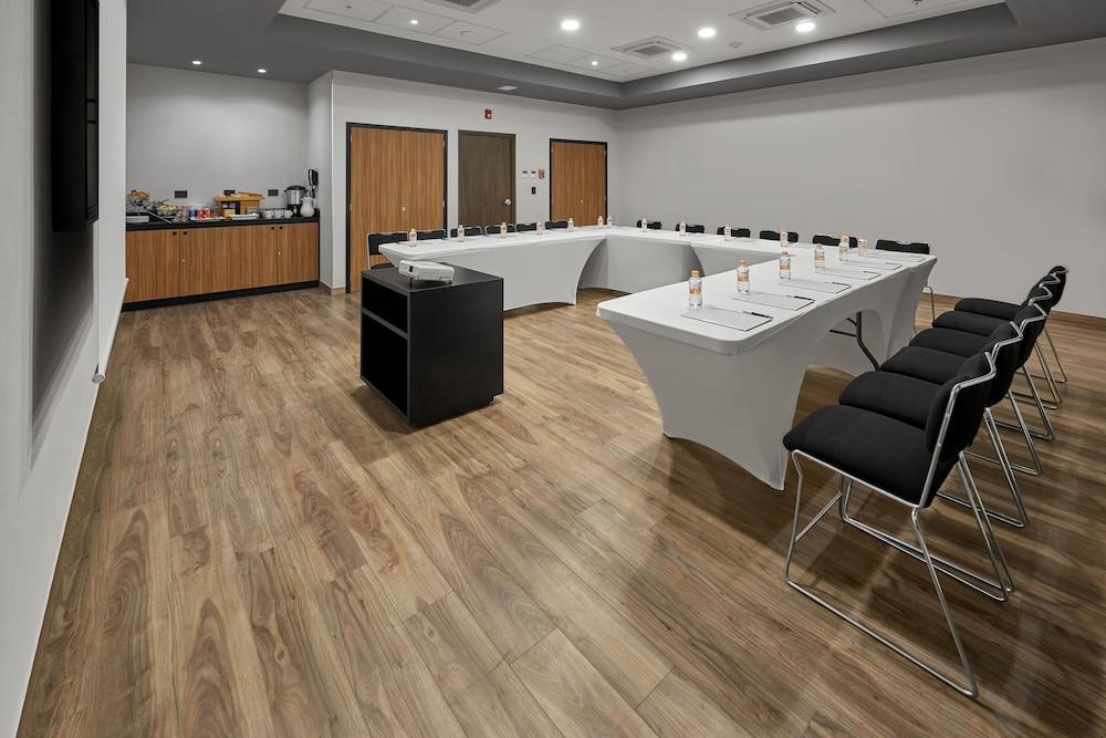 Express By Marriott 4* Tijuana