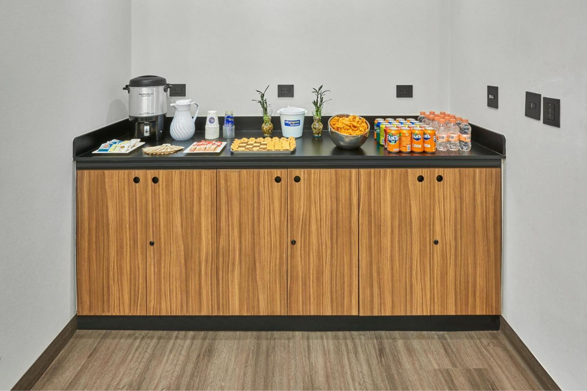 Hotel Express By Marriott Otay 4*