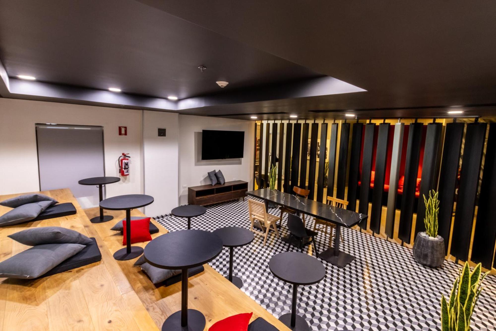 Ibis Hotel 4*