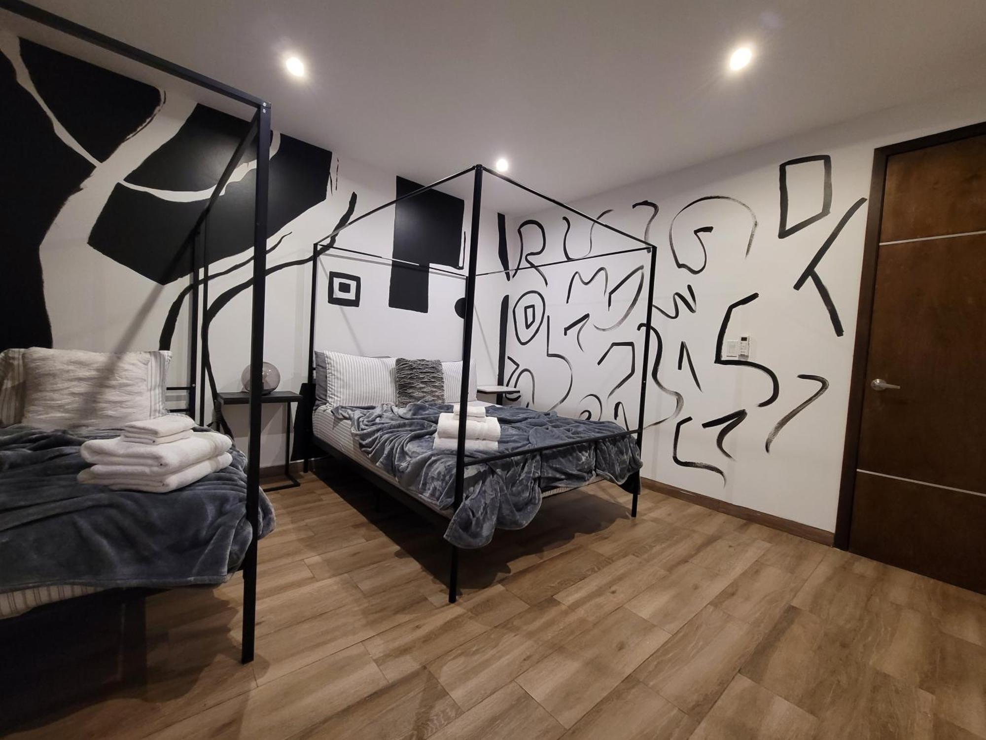 Spacious Tj With Private Heated Pool Free Late Check Out *