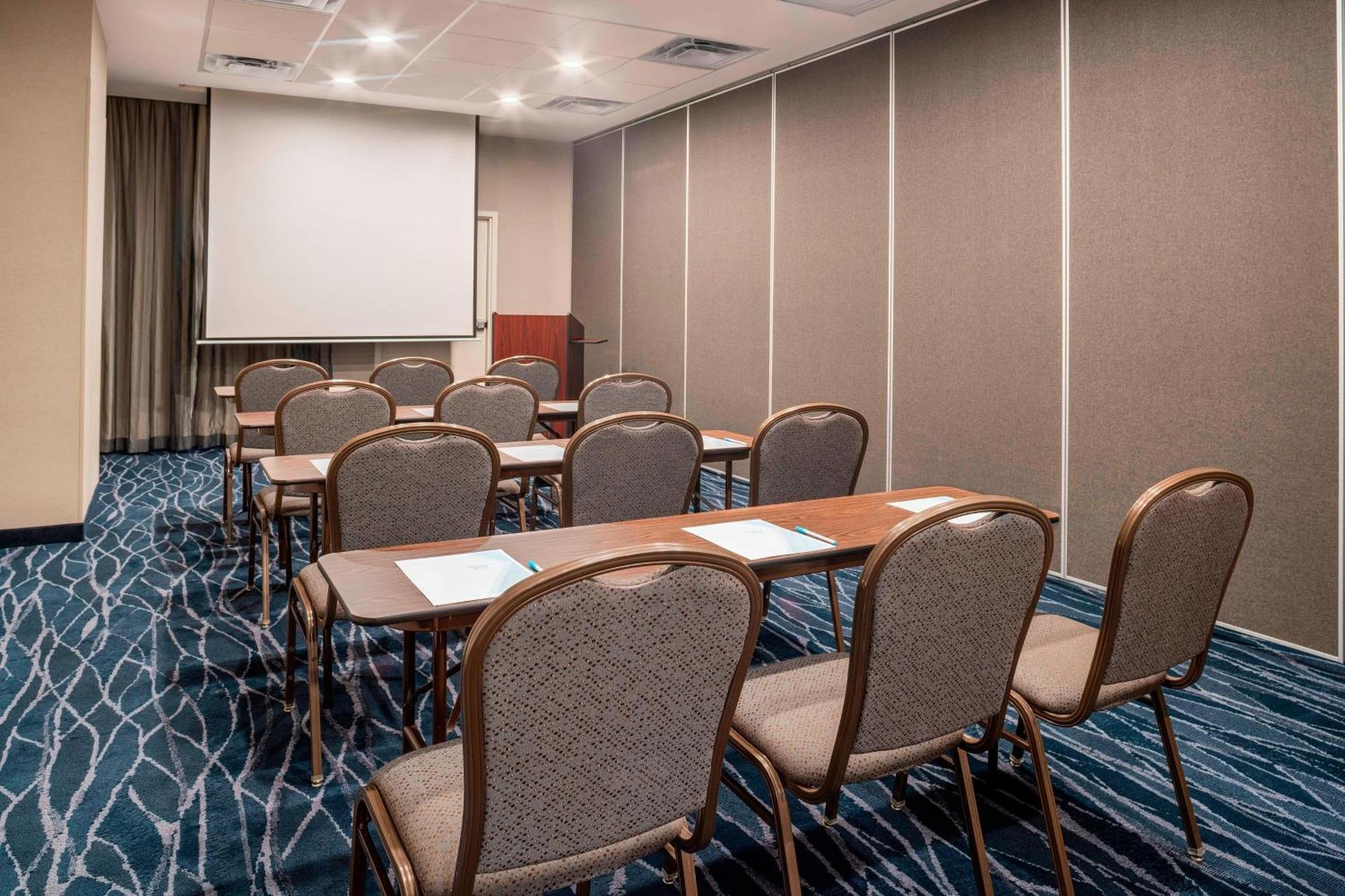 Fairfield & By Marriott Hotel 3*