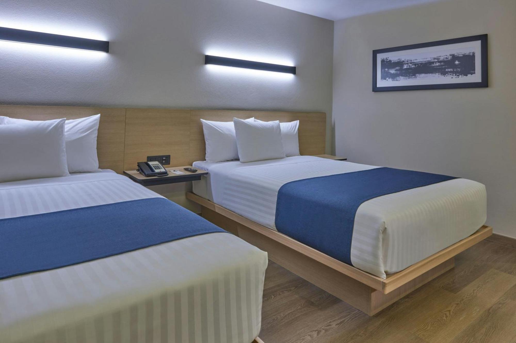 Hotel Express By Marriott El Florido *
