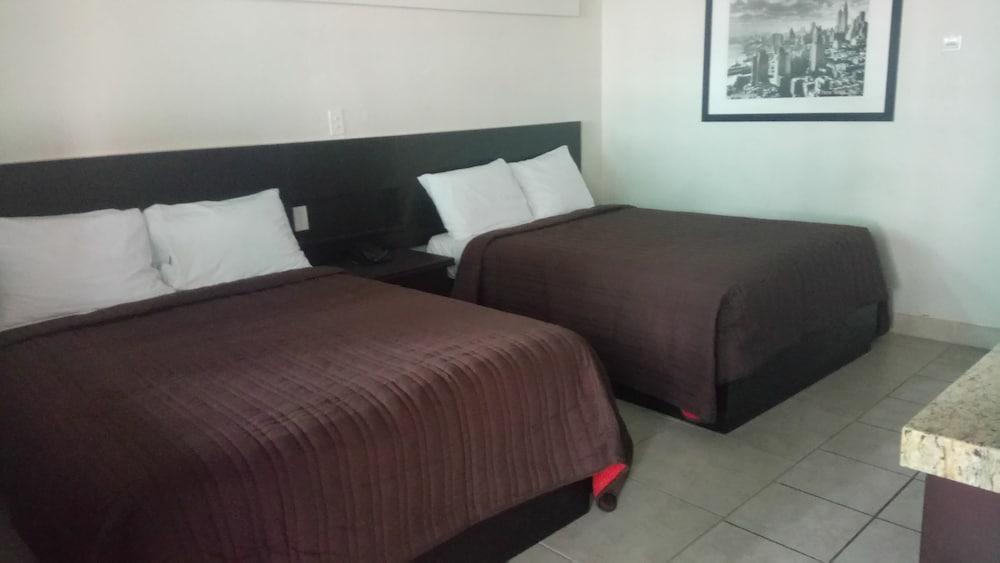 R De Hotel 3*